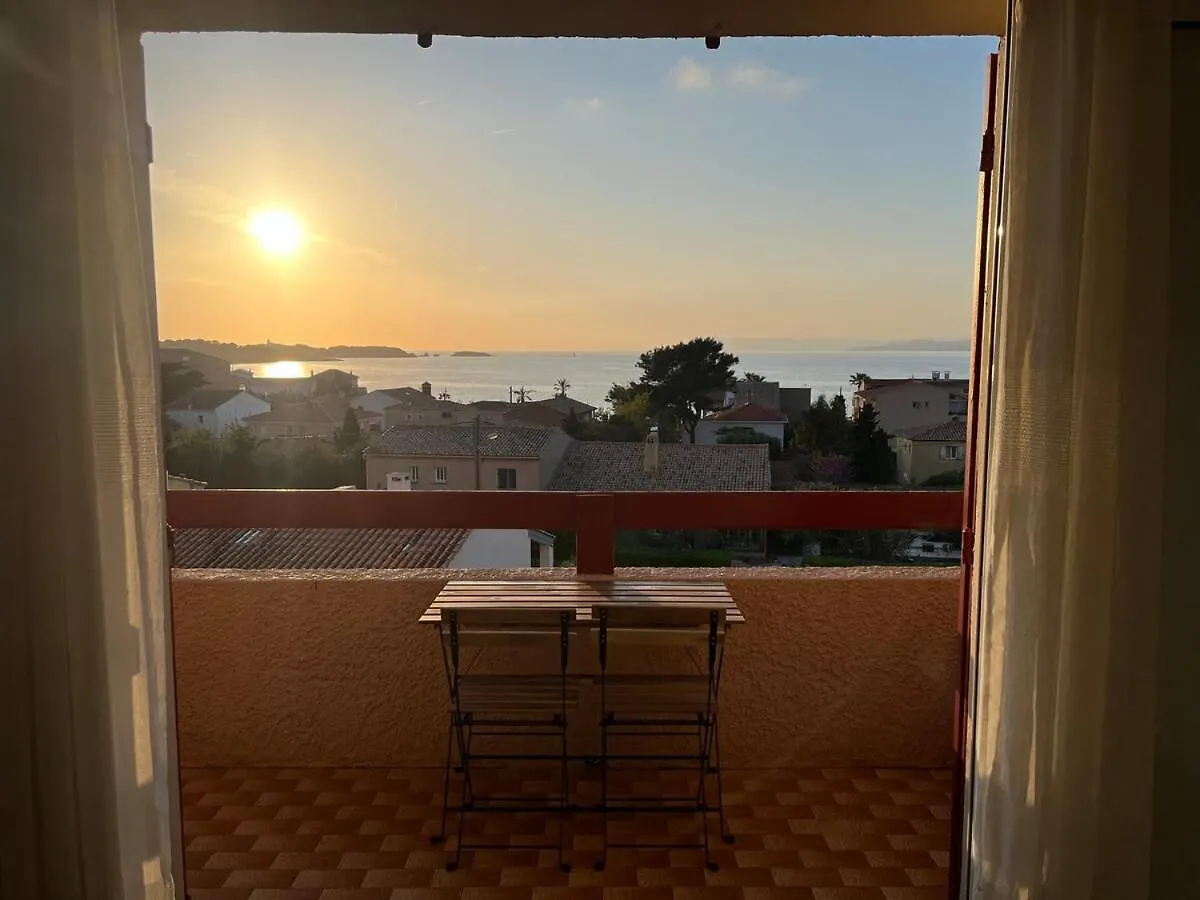 Joli Duplex T3 Vue Mer Le Brusc Parking Gratuit Six-Fours-les-Plages