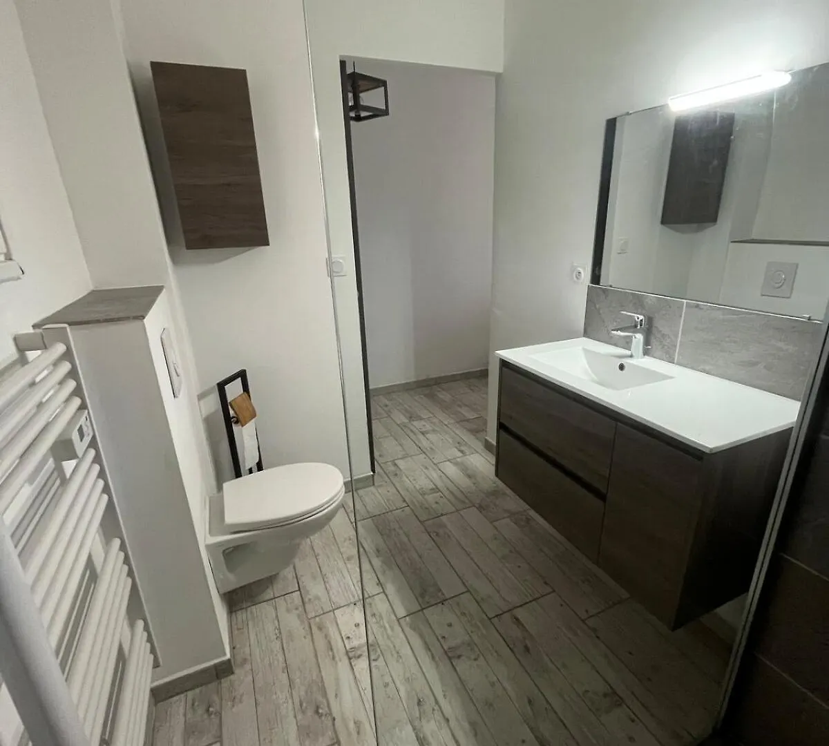 Joli Duplex T3 Vue Mer Le Brusc Parking Gratuit Six-Fours-les-Plages 0*,  France