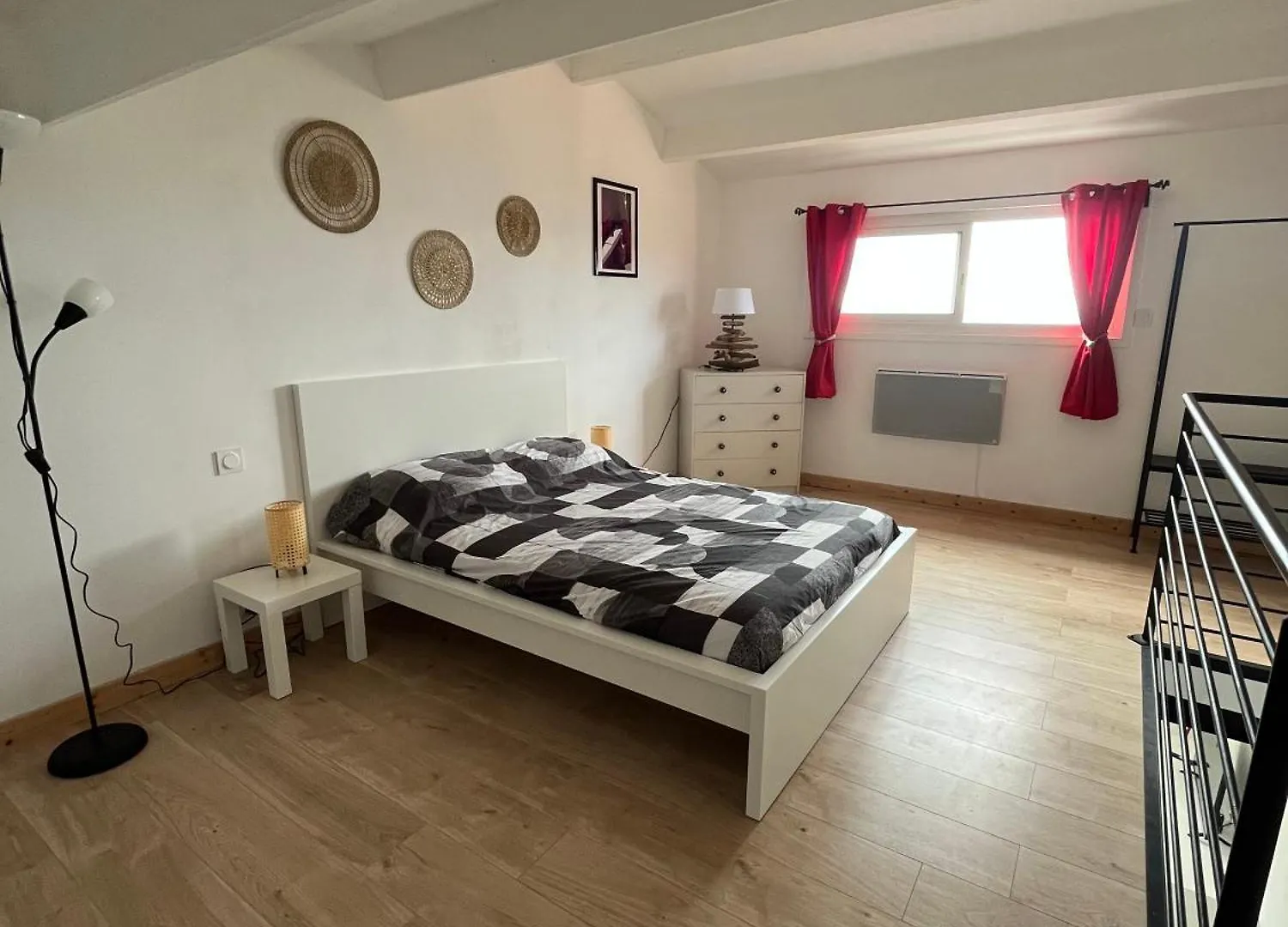 Joli Duplex T3 Vue Mer Le Brusc Parking Gratuit Six-Fours-les-Plages